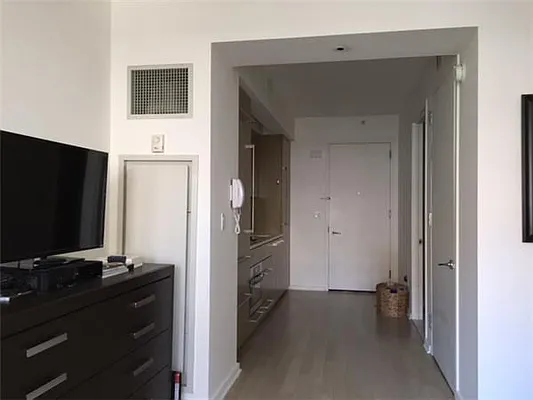 Rented by City Sense Realty | media 11