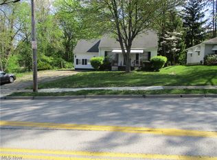 1363 Superior Ave, Akron, OH 44307