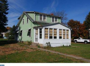 18 Lobachsville Rd, Fleetwood, PA 19522