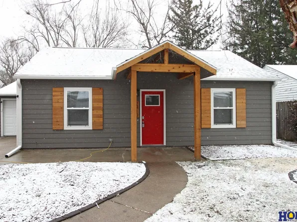 2910 S 42nd St, Lincoln, NE 68506