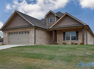 201 Maddie Mae Ln, Toney, AL 35773