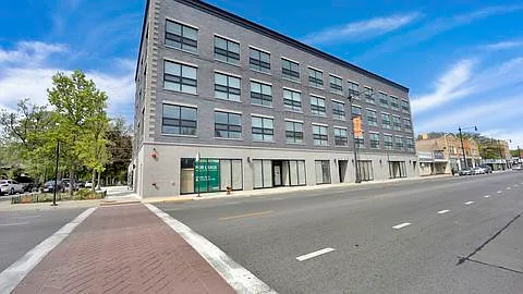 4350 W Lawrence Ave #408