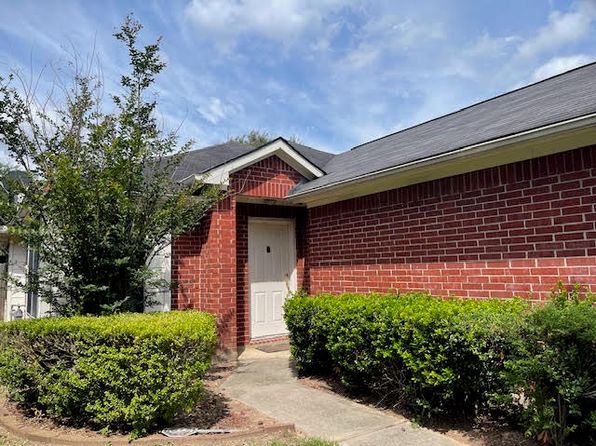 18311 Beaverdell Dr