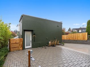 4033 44th Ave SW, Seattle, WA 98116