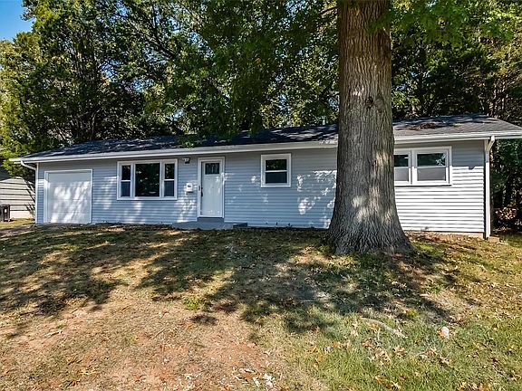 2nd image of 66 Forestwood Dr