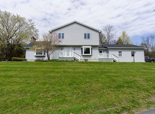 25 Victoria Crossing Rd, Pine Plains, NY 12567