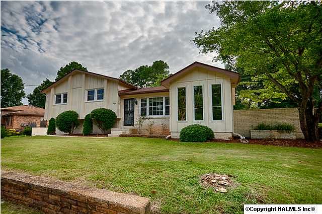 1st image of 407 Town & Country Dr NW