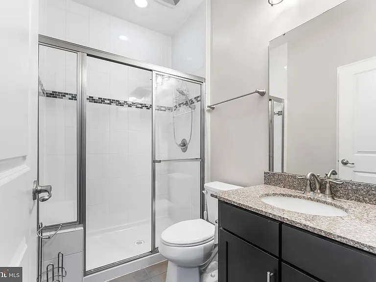 7570 Arundel Woods Dr — Photo 21
