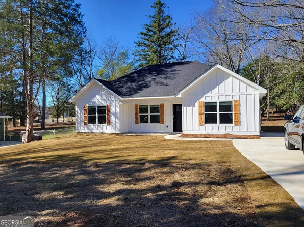 3003 14th Pl, Valley, AL 36854