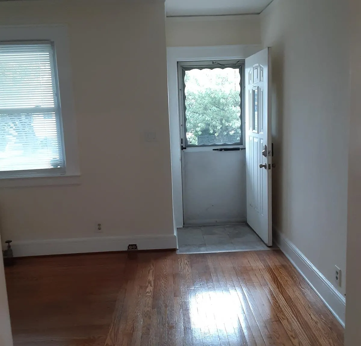 2 bed, 1.0 bath, $2,250 — Photo 3