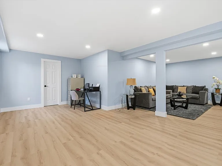 11 N Woods Rd — Photo 22