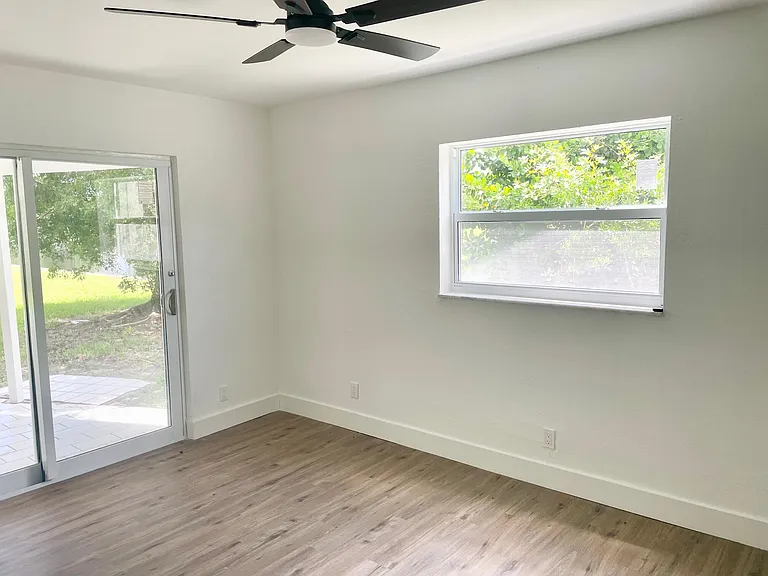 6606 NW 95th Ave — Photo 10