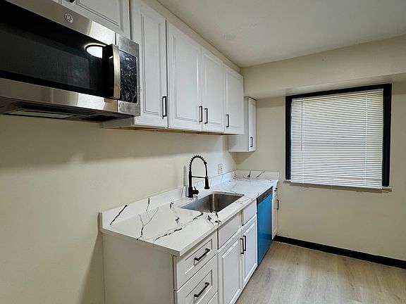 3rd image of 11682 Hazelton