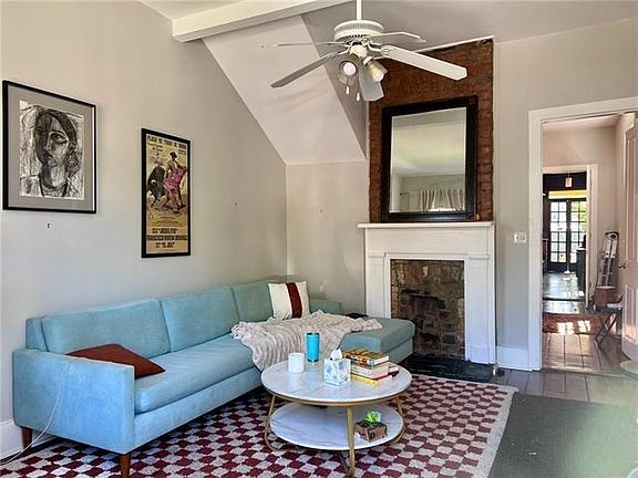 4th image of 2714 Chippewa St #2714