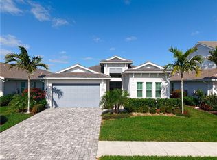 8909 Redonda Dr, Naples, FL 34114