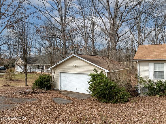 2nd image of 5111 Morganton Rd