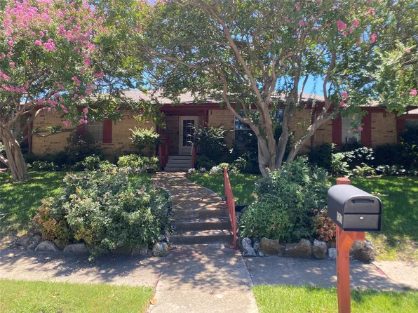 1610 Iroquois Dr, Garland, TX 75043