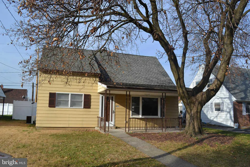 813 Tuckerton Ave photo 1
