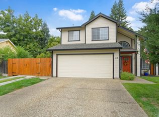 18 Garden Park Dr, Chico, CA 95973