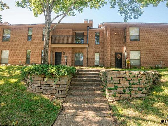2nd image of 5913 Hollytree Dr