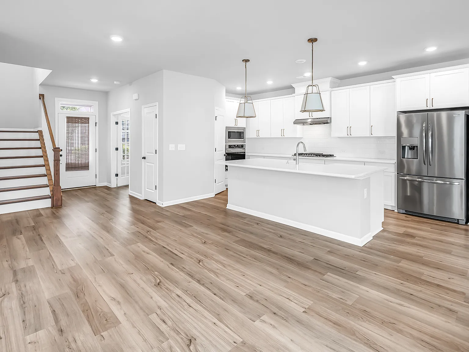 3 bed, 2.5 bath, 1986 sqft, $2,495 — Photo 3