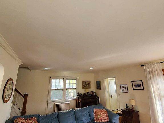 2nd image of 1 Rockville Dr