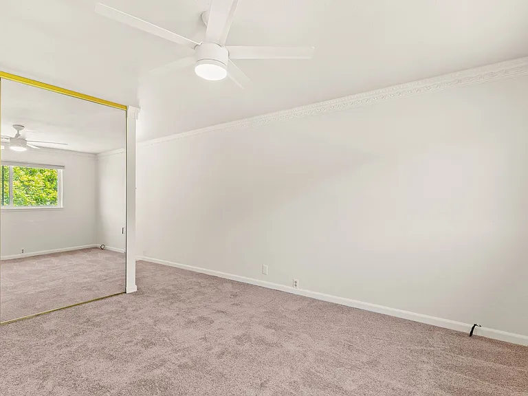 6923 Lassen St — Photo 18