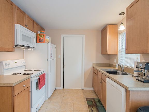 3rd image of 229 W Orlando St