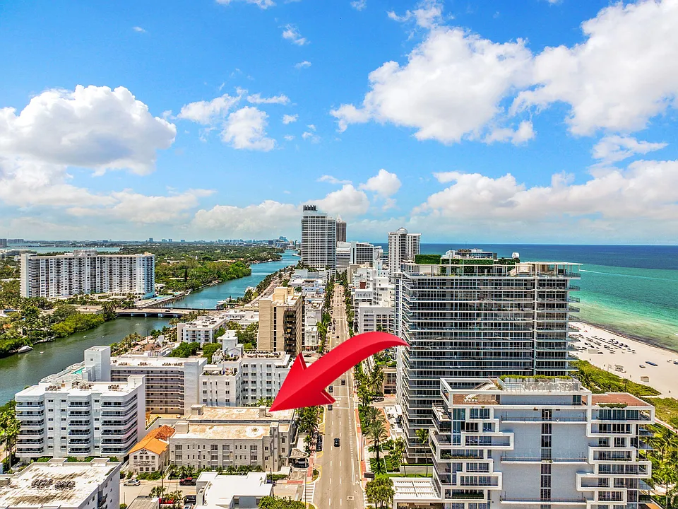 3710 Collins Ave #N-304