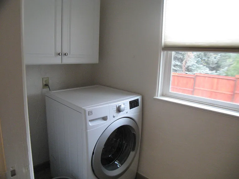 310 E Lake St — Photo 14