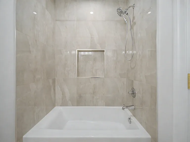 10205 Sorrel Ave — Photo 16