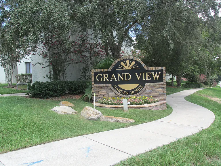 Grand View Garden Homes — Photo 4