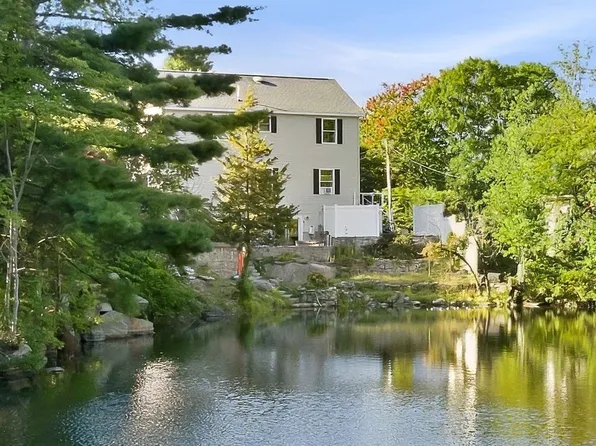 46 Leverett St #1, Gloucester, MA 01930