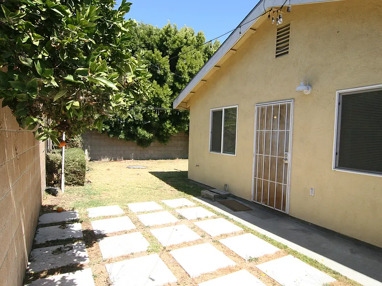 24604 Eshelman Ave — Photo 18