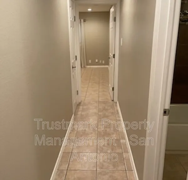 8335 Bent Meadow Dr — Photo 20