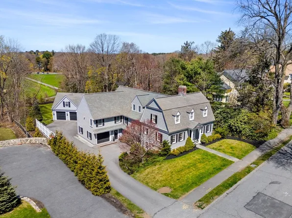 40 Morton St, Andover, MA 01810