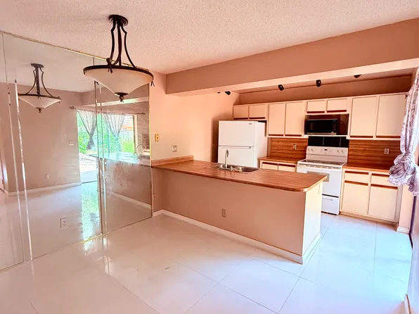 5257 Coral Ct, Orlando, FL 32811