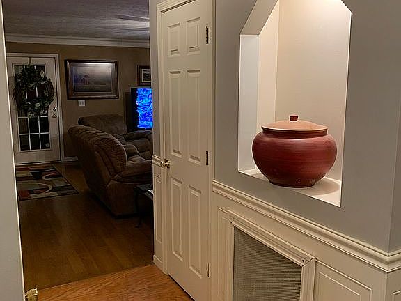 5th image of 517 Jordan Ln
