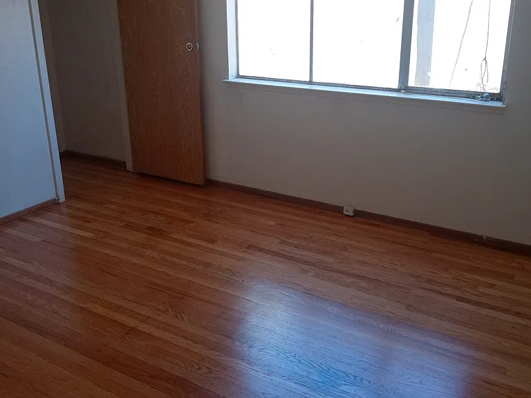Del Prado Dr — Photo 6
