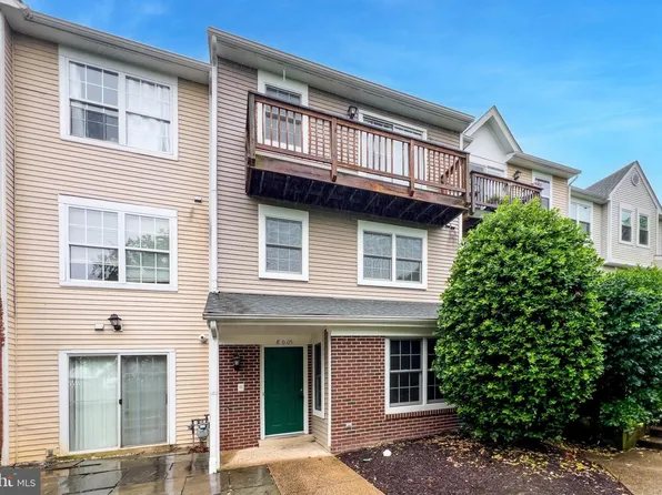 8005 Coachcrest Ct, Manassas, VA 20109