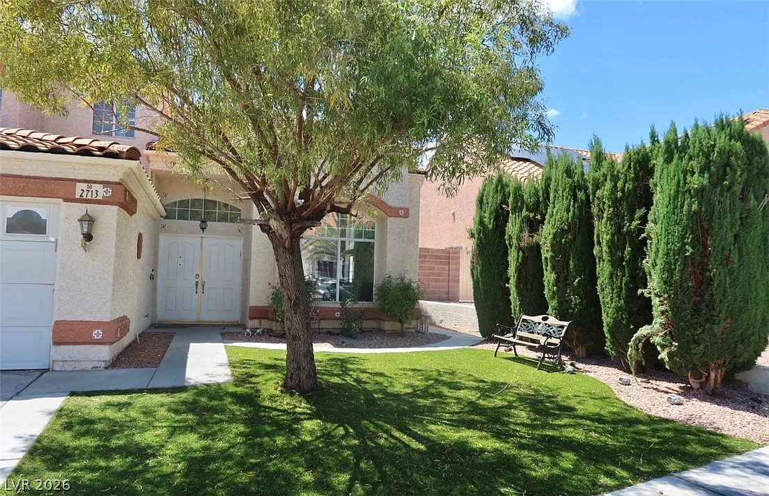 4 bed, 3.0 bath, 2663 sqft, $3,400 — Photo 2