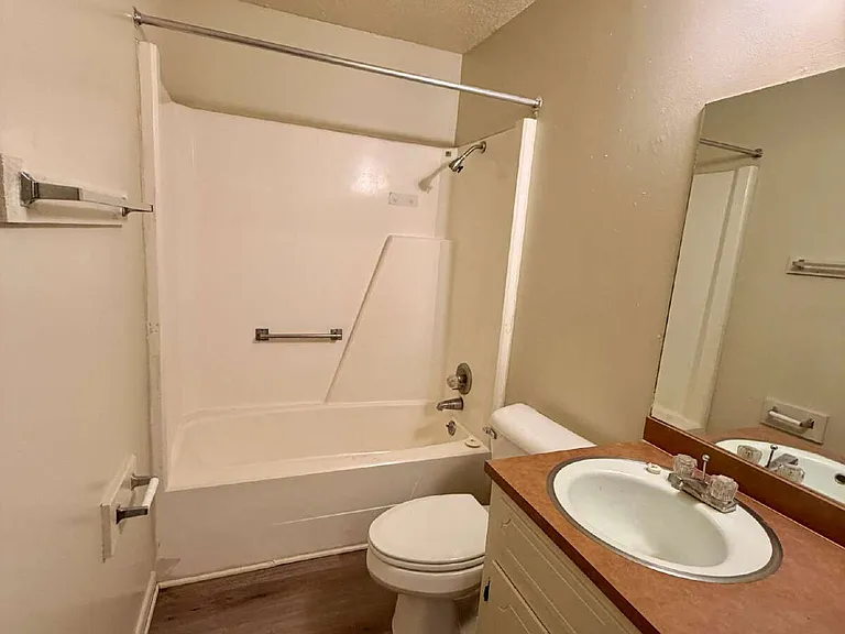 205 Daniel St #7 — Photo 6