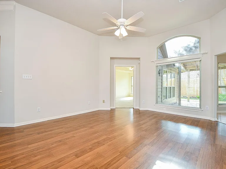 1816 Oak Lodge Dr — Photo 5