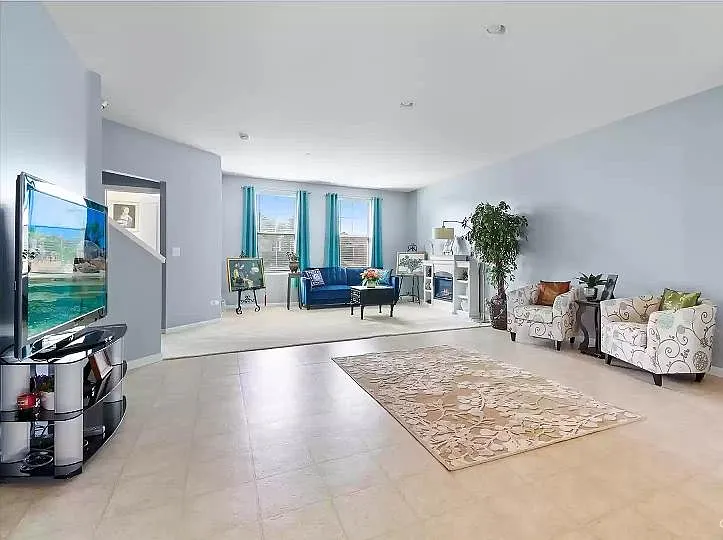 4 bed, 2144 sqft, $3,600 — Photo 4
