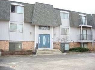 605 3rd St APT 11, Traverse City, MI 49684