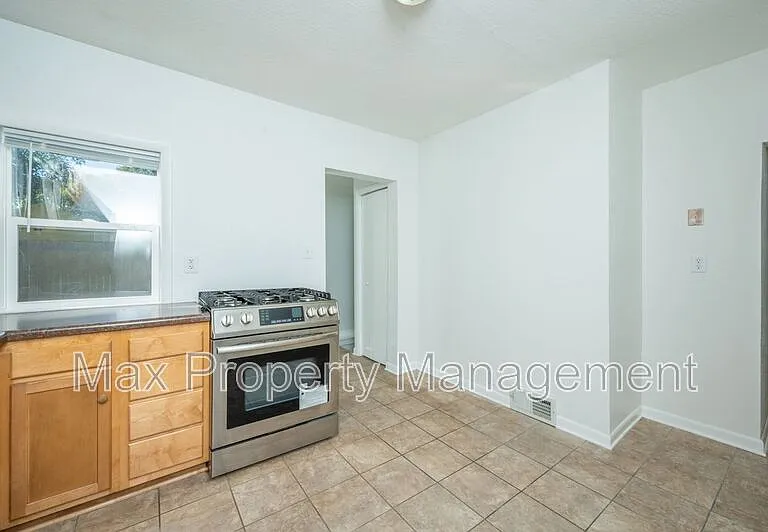 3830 51st St — Photo 2