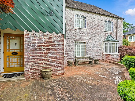 5th image of 1858 Queens Rd W