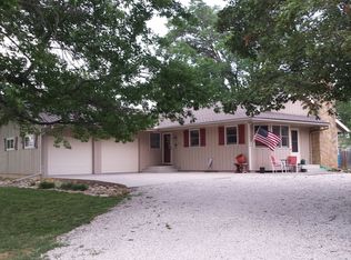1325 Adams St, Lyndon, KS 66451