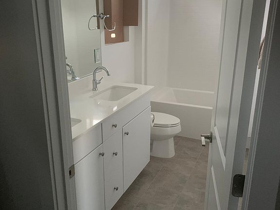 4th image of 6215 Bravestar Ct