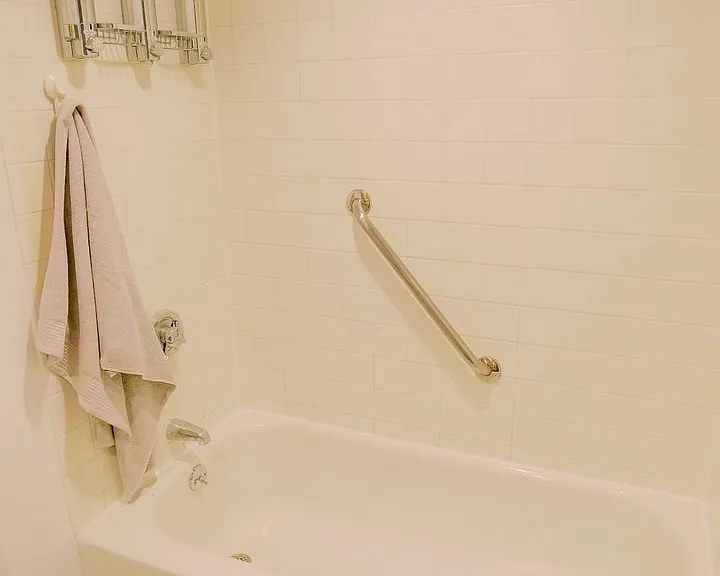 275 Research Pkwy - Encore Apartments — Photo 19
